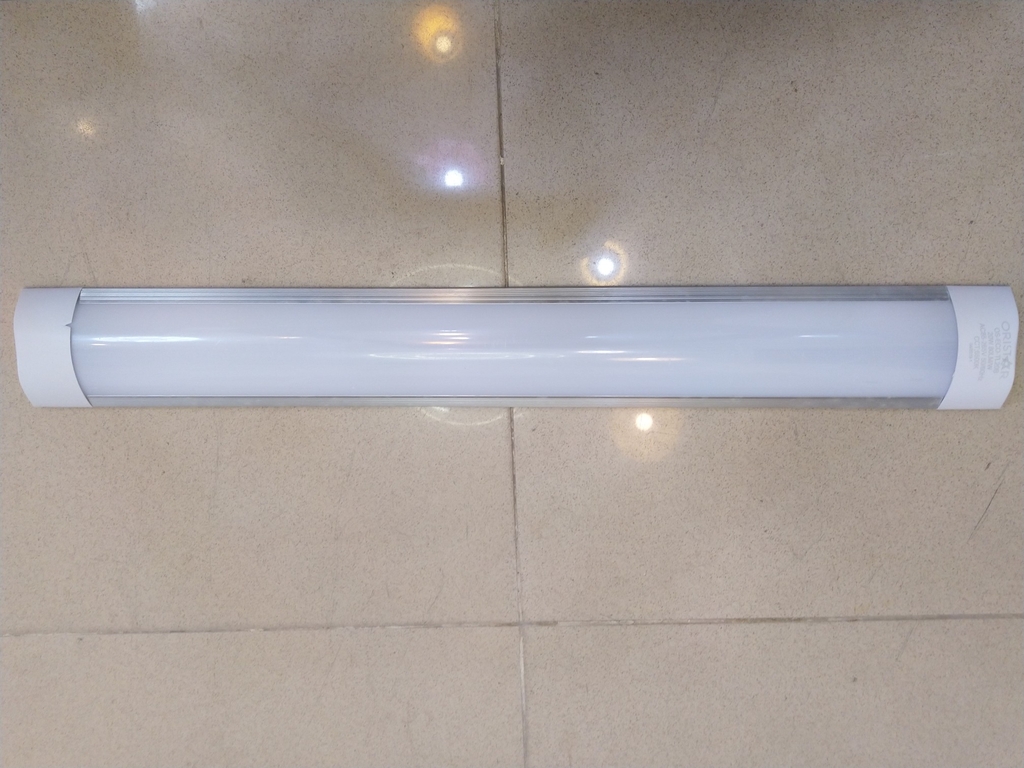 Đèn tuýp bán nguyệt 0.6m 20W Oristar