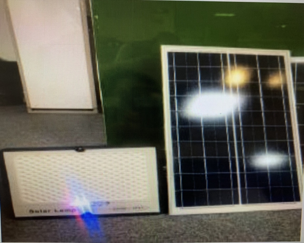 Đèn năng lượng mặt trời chống lóa 200W Godsun