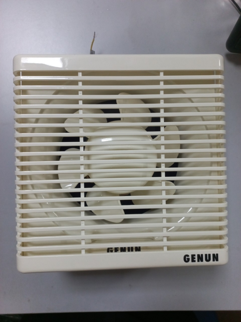 Quạt thông gió gắn tường 20x20 APB15B3 Genun (Hàng mẫu trưng bày)