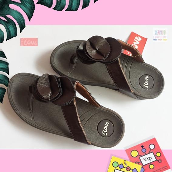 Dép kiểu nữ Feetlove cao cấp cao 3 cm - Dép kẹp nâu đính bông