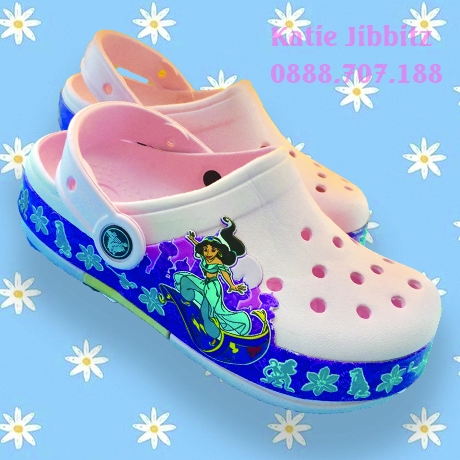 Dép sục cá sấu Crocs trẻ em Aladin có ĐÈN hồng nhạt