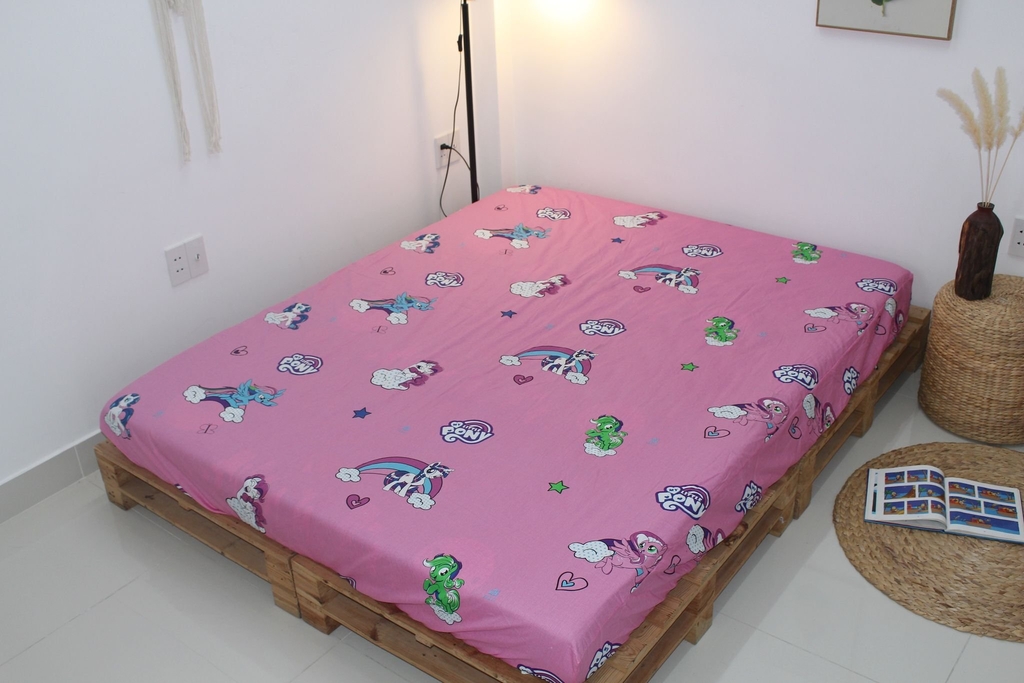 Bộ ga gối 4 món ngựa Little Pony màu hồng cotton 100% (ga giường + 1 vỏ gối ôm + 2 vỏ gối nằm)