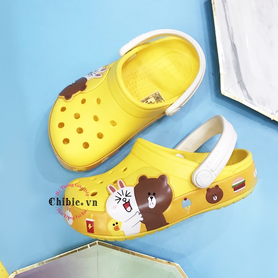 Dép cá sấu Crocs trẻ em Band gấu thỏ Line Friends màu vàng