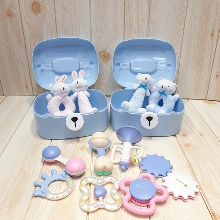 Set Đồ Chơi Sơ Sinh Xúc Xắc Gặm Nướu Thỏ Hồng CAYABE Goryeo Baby 9 Món Cho Bé