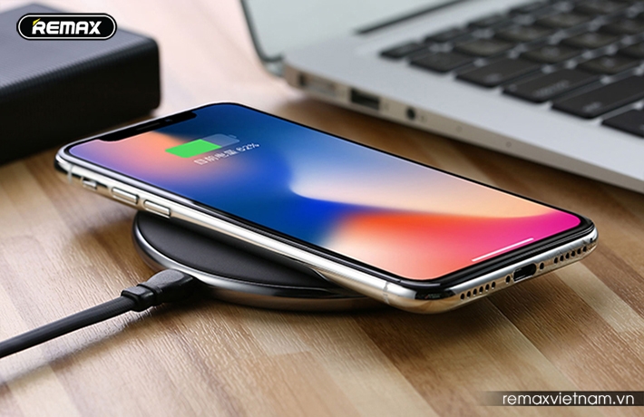 Đế sạc nhanh không dây Remax RP-W10