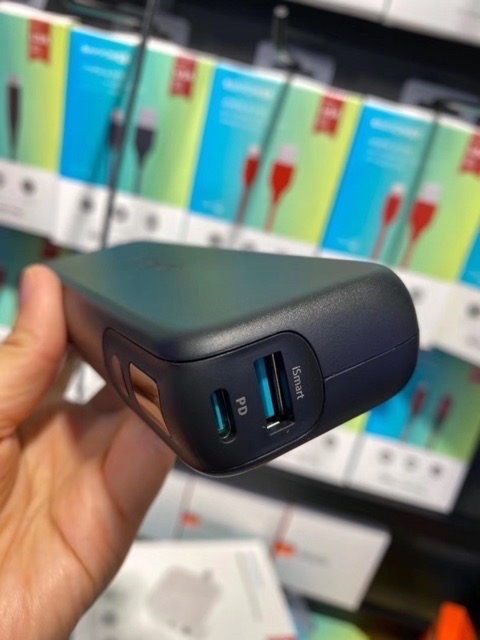 Sạc dự phòng Ravpower PD Pioneer 20000mAh 60W