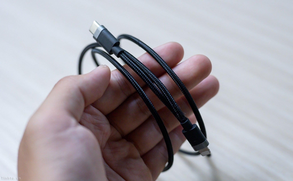 Cáp USB-C to Lightning chính hãng Mophie (1m)