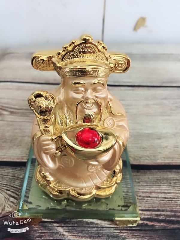 TƯỢNG THẦN TÀI CẦM VÀNG MAY MẮN