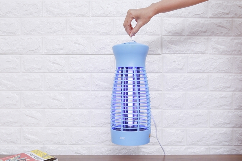 Đèn bắt muỗi Comet CM069