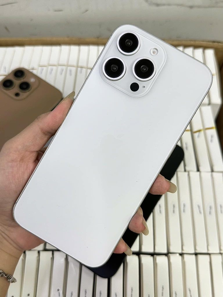 Mô hình iPhone 16, 16 Plus, 16 Pro, 16 Pro Max