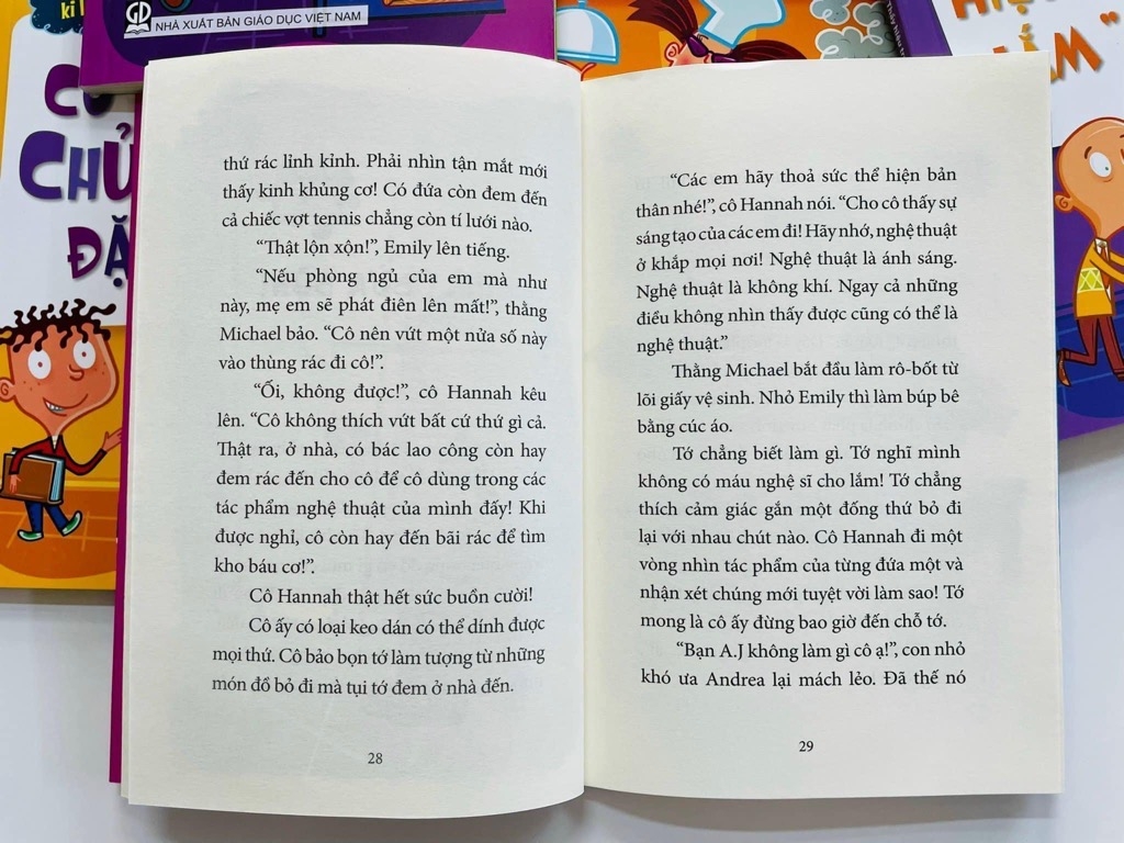 Bộ Truyện Trường Học Kỳ Lạ -5 Cuốn