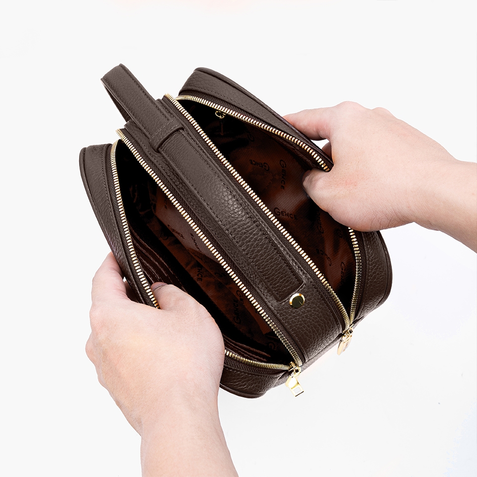 Clutch cầm tay da bò vân Togo khóa vân tay RB15