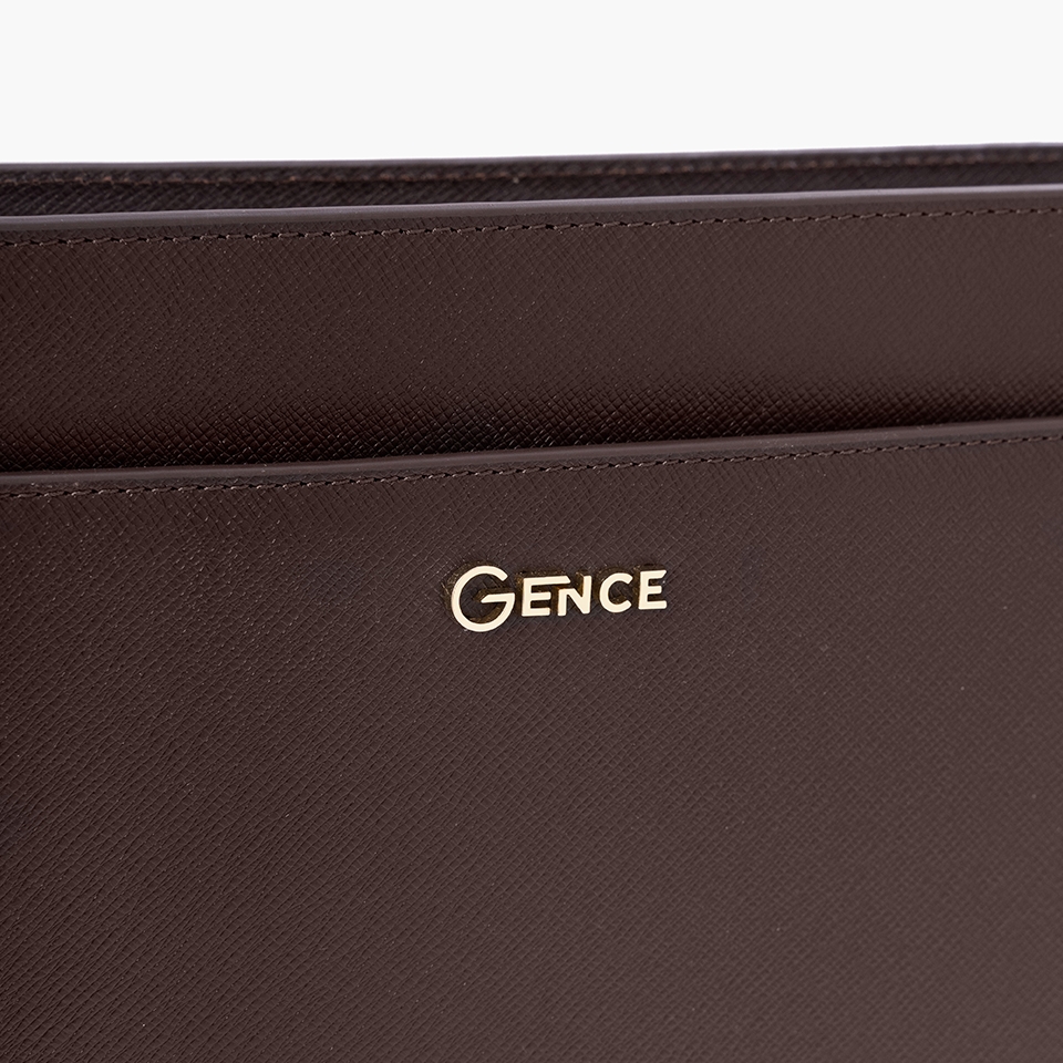 Clutch cầm tay đeo chéo da bò Taiga màu nâu RB16