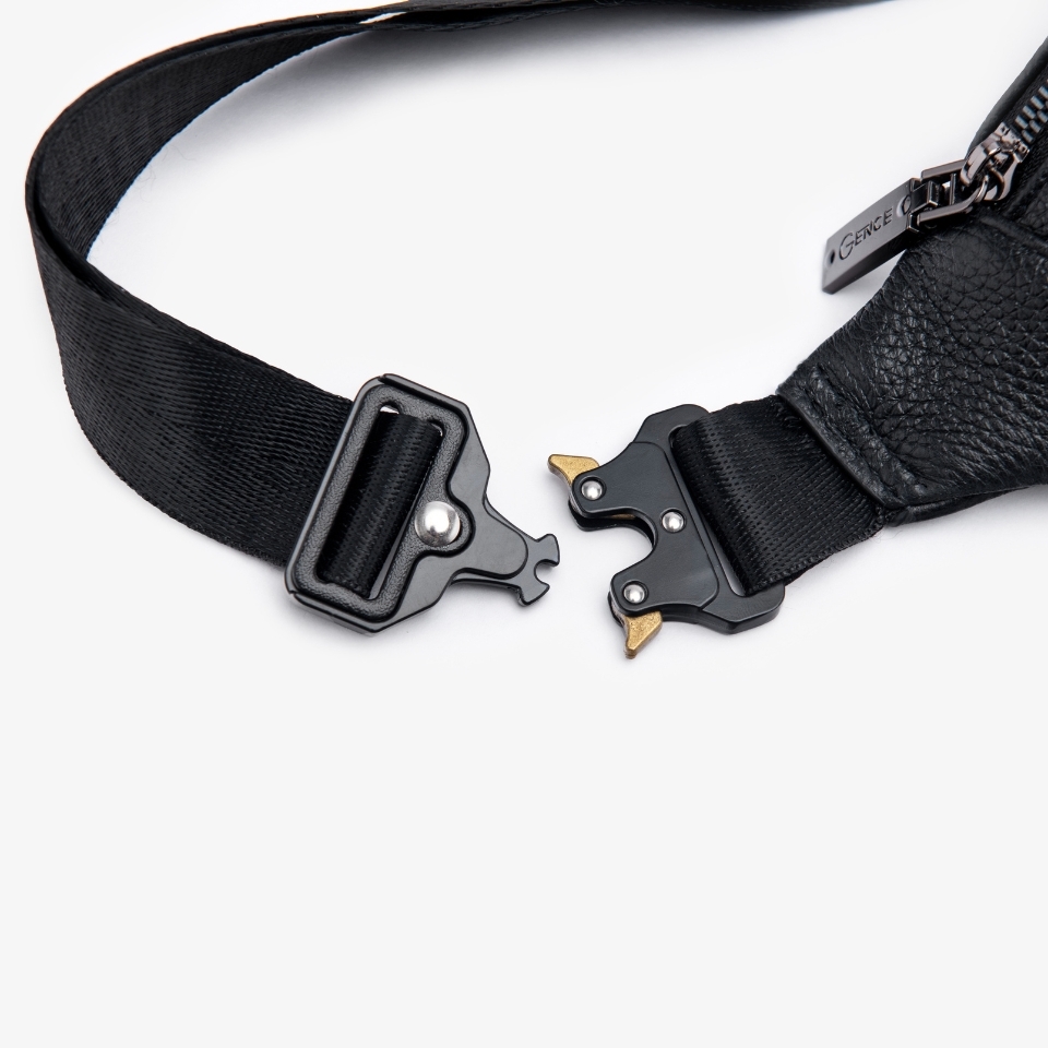 Túi đeo chéo ngực nam da bò Mill TZ01