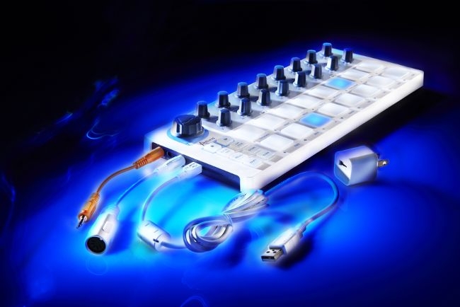 Arturia BeatStep Midi Controller | Giá cực tốt tại TP.HCM