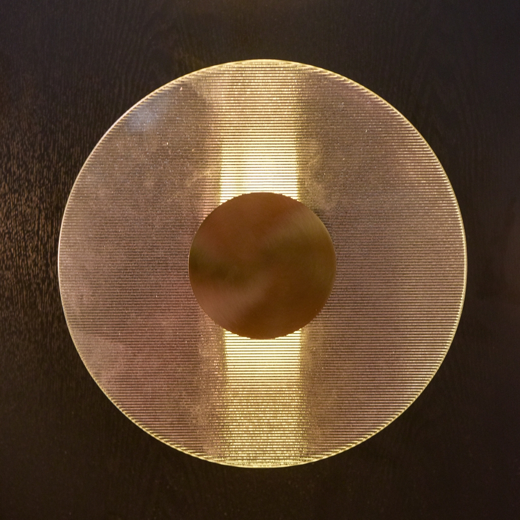Đèn tường Button