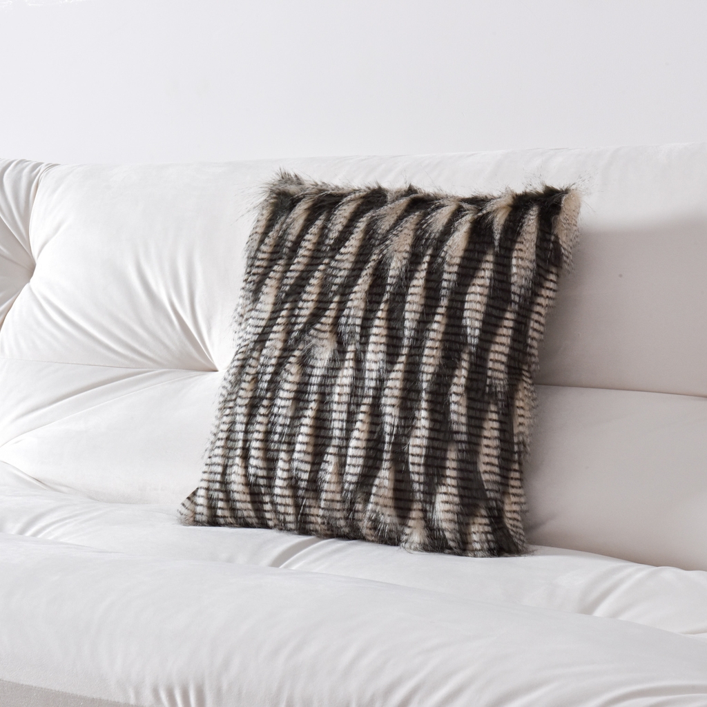 Gối trang trí Gecci 45 x 45