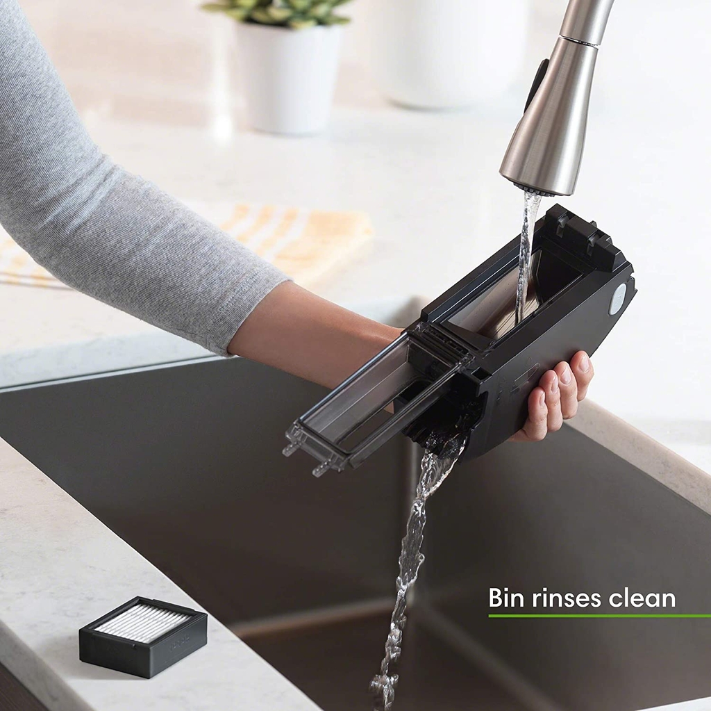 iRobot Roomba i7 + Robot hút bụi tự động loại bỏ bụi bẩn, kết nối Wi-Fi, lập bản đồ thông minh, hoạt động với Alexa, lý tưởng cho lông thú cưng, thảm, sàn cứng, màđen