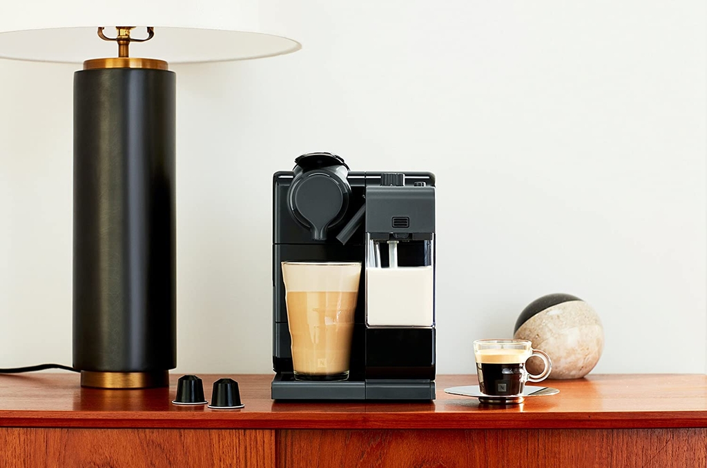Máy pha cafe De'Longhi Nespresso Lattissima Touch EN560.B