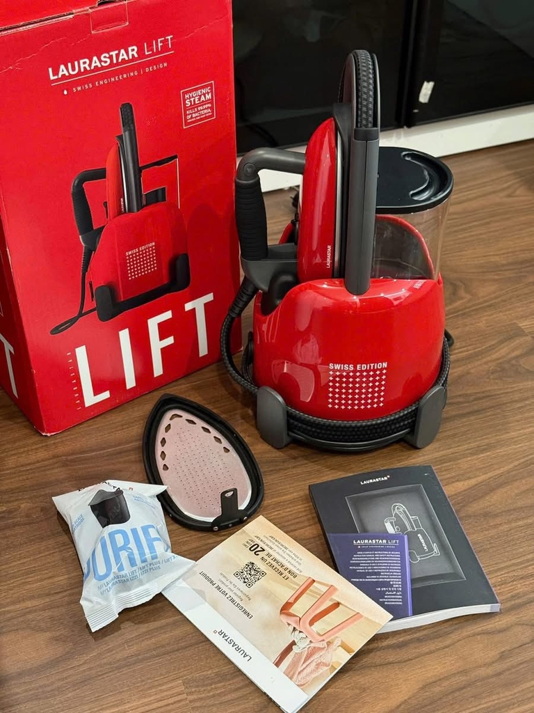 Bàn là hơi nước Laurastar Lift Original Red - Made in EU