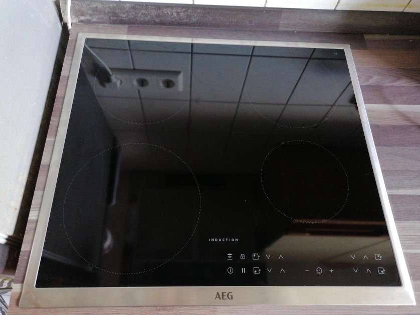 BẾP TỪ 4 VÙNG NẤU AEG IKB6431AXB, VÙNG NẤU CẢM ỨNG, KHUNG THÉP KHÔNG GỈ