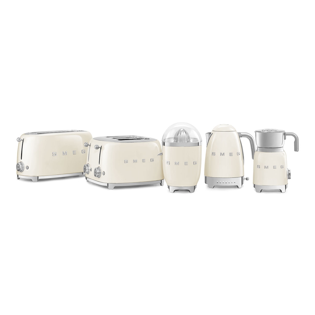 Ấm đun nước SMEG KLF04CREU, Công suất 2400W, Màu Kem