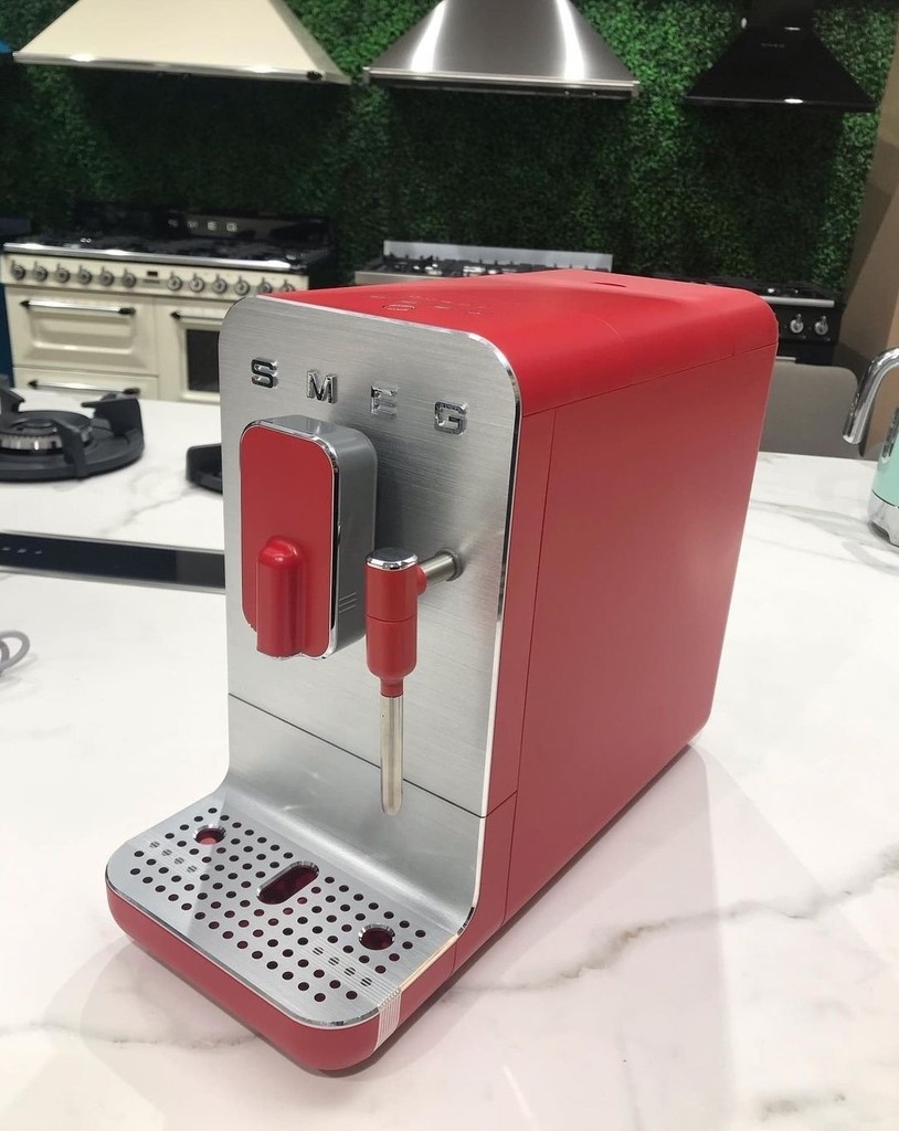 Máy Pha Cà Phê Smeg BCC02RDMEU Red