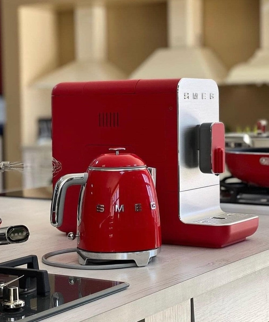 Máy Pha Cà Phê Smeg BCC02RDMEU Red
