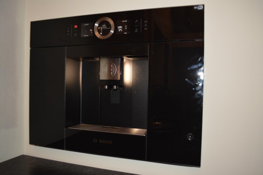 Máy pha cafe Bosch CTL636EB6 Serie 8 màu đen, lắp âm tủ, pha cà phê hoàn toàn tự động