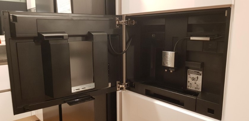 Máy pha cafe Bosch CTL636EB6 Serie 8 màu đen, lắp âm tủ, pha cà phê hoàn toàn tự động