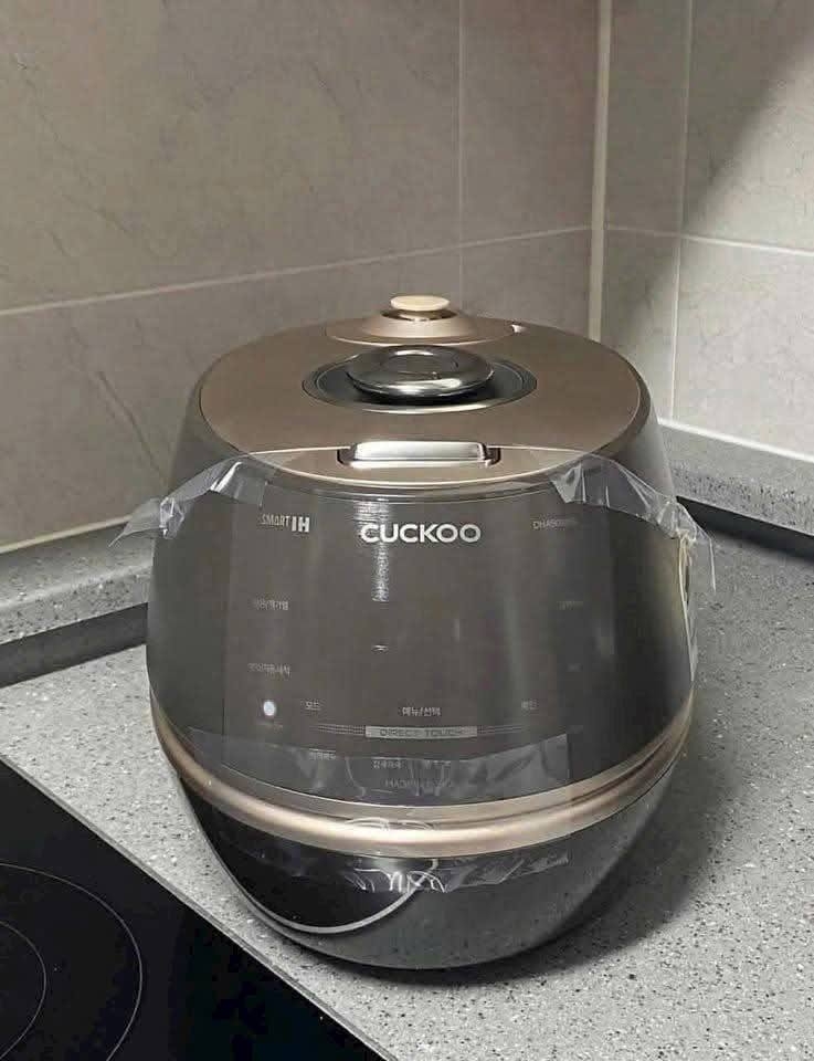 Nồi cơm điện cao tần Cuckoo CRP-DHAS069FB, Dung tích 1.08L, Lòng nồi Inox