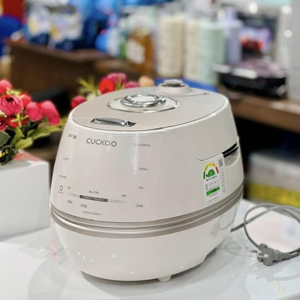 Nồi cơm điện cao tần Cuckoo CRP-CHAS109FW, Dung tích 1.8L, Lòng nồi Inox