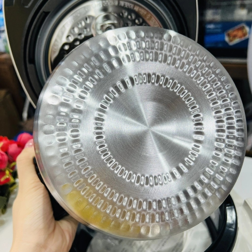 Nồi cơm điện cao tần Cuckoo CRP-DHAS069FB, Dung tích 1.08L, Lòng nồi Inox