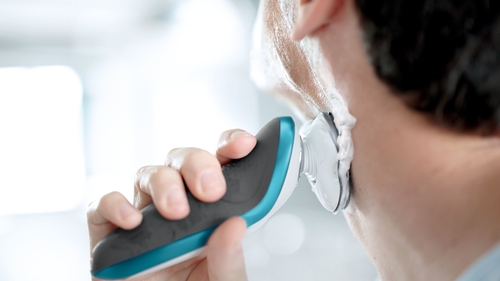 MÁY CẠO RÂU ĐIỆN CHĂM SÓC DA MẶT ĐA NĂNG PHILIPS S7310