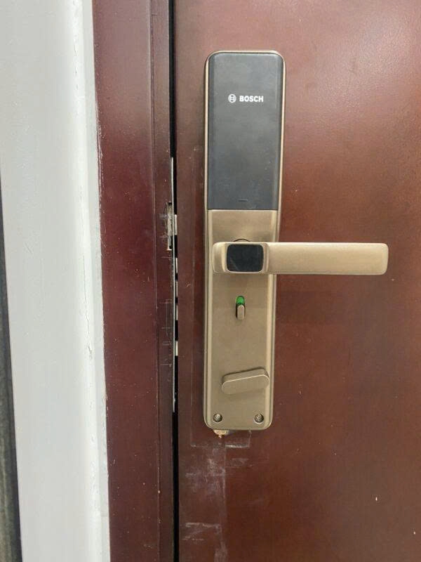 Khóa Cửa Vân Tay BOSCH ID30-DE Gold