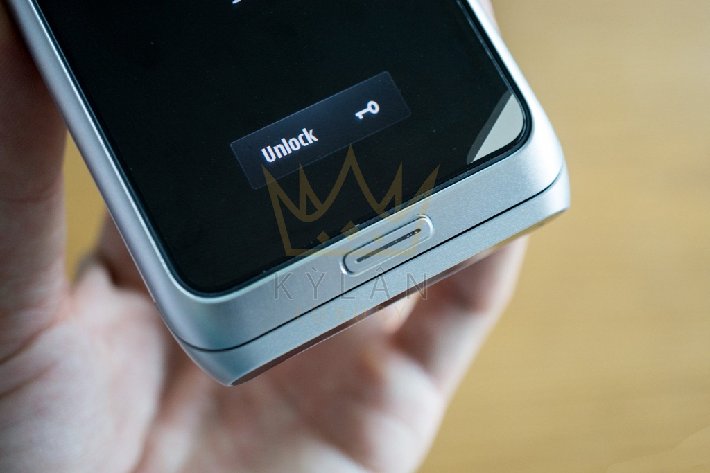 Nokia E7 và những điều cần biết về một huyền thoại