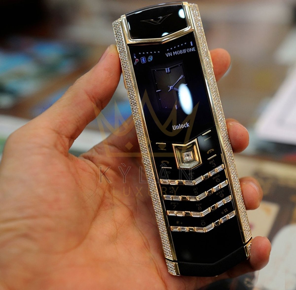 Vertu Signature Diamond