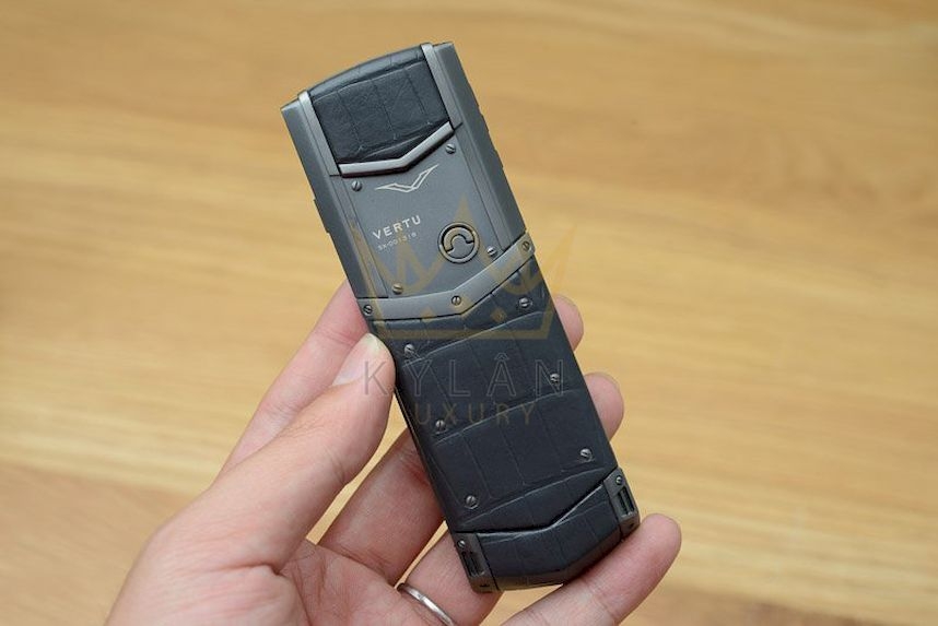 Vertu Signature đứa con được cưng nhất trong nhà Vertu