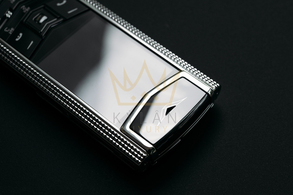 Vertu Signature S 2017 chiếc máy cùi bắp hạng sang có ROM 16GB