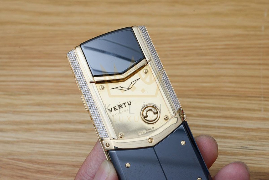 Vertu Signature S chiếc Vertu đẳng cấp nhất thế giới