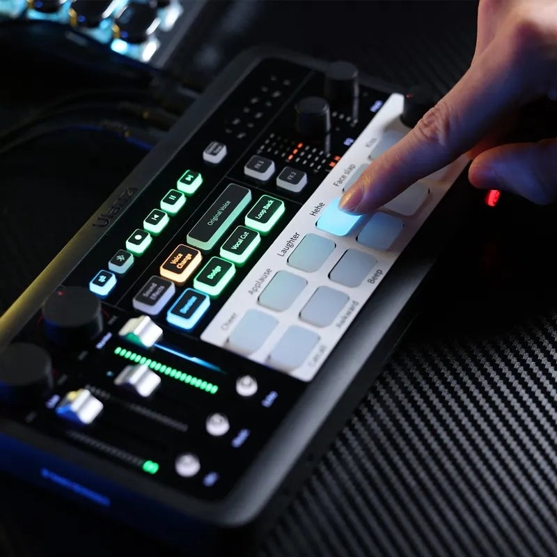 Bàn trộn Ulanzi AX01 UCaster RGB Live Sound Card 4 kênh Chanel chính ...