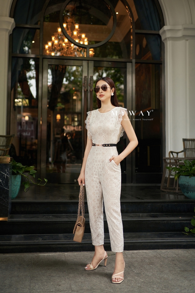Jumpsuit sát nách quần baggy ren White Lace