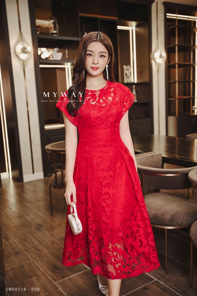 Bộ váy dạ hội đính nơ đỏ tuyệt đẹp và lá của đà điểu - Lunss