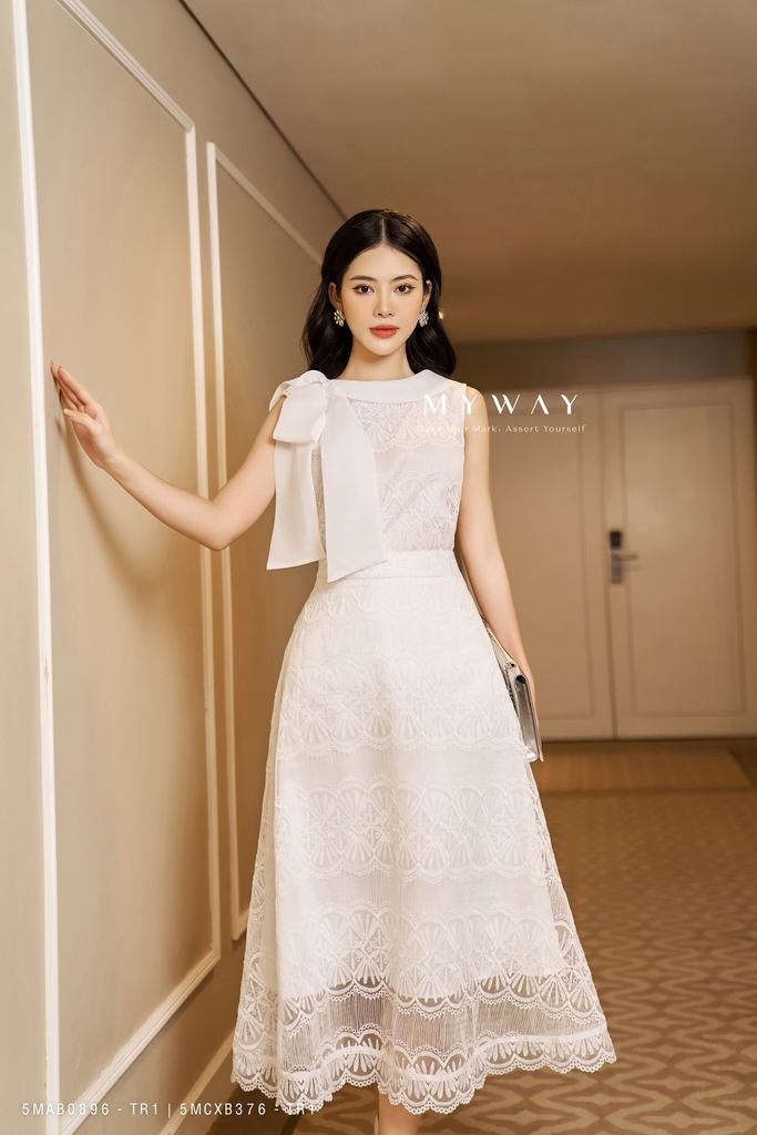 Đầm trắng voan xòe phối ren - ANN.COM.VN