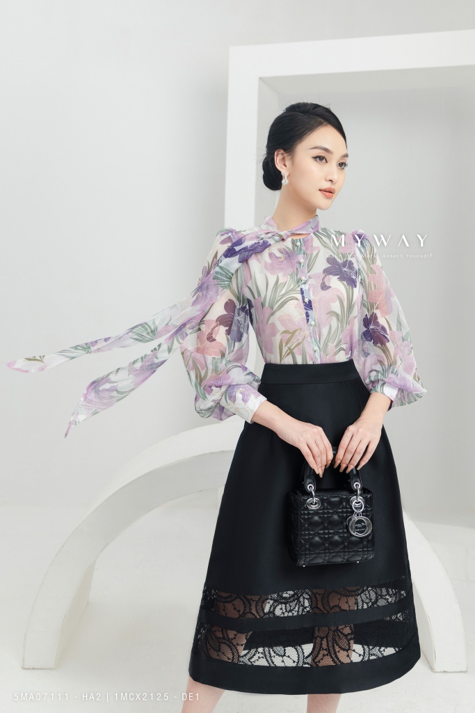 Đầm xòe đen cổ sen tay dài phối voan KK105-30 | Thời trang công sở K&K  Fashion