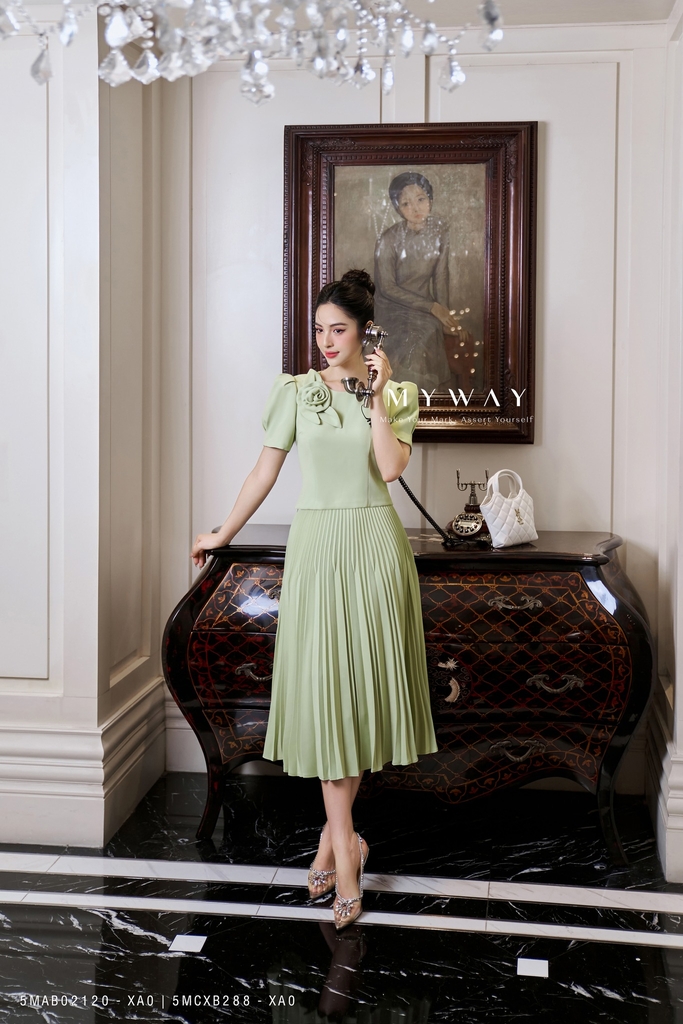 Chân váy xòe dập ly cách điệu