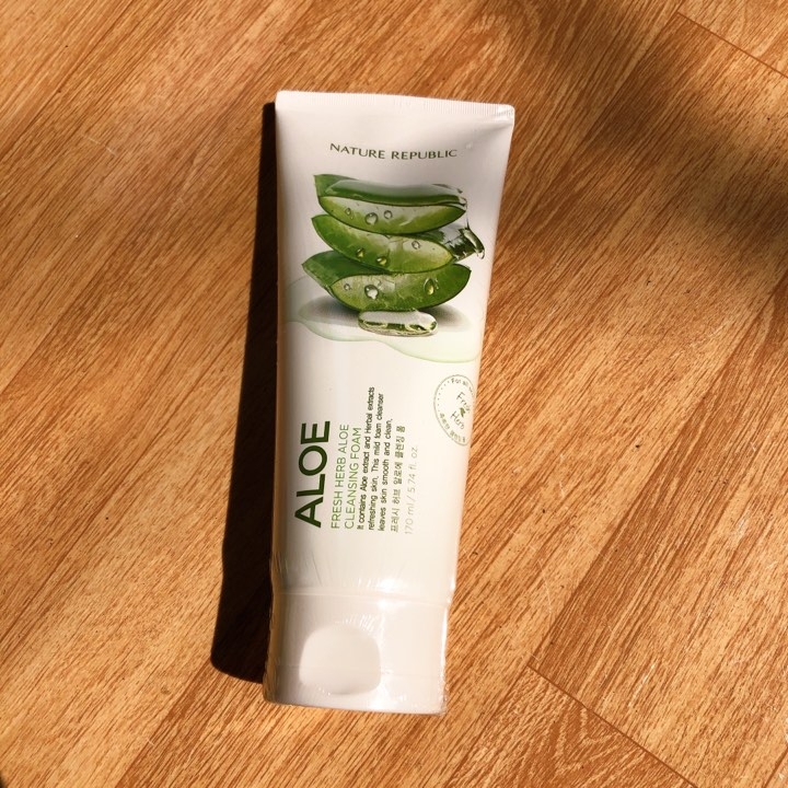 fresh herb aloe cleansing foam