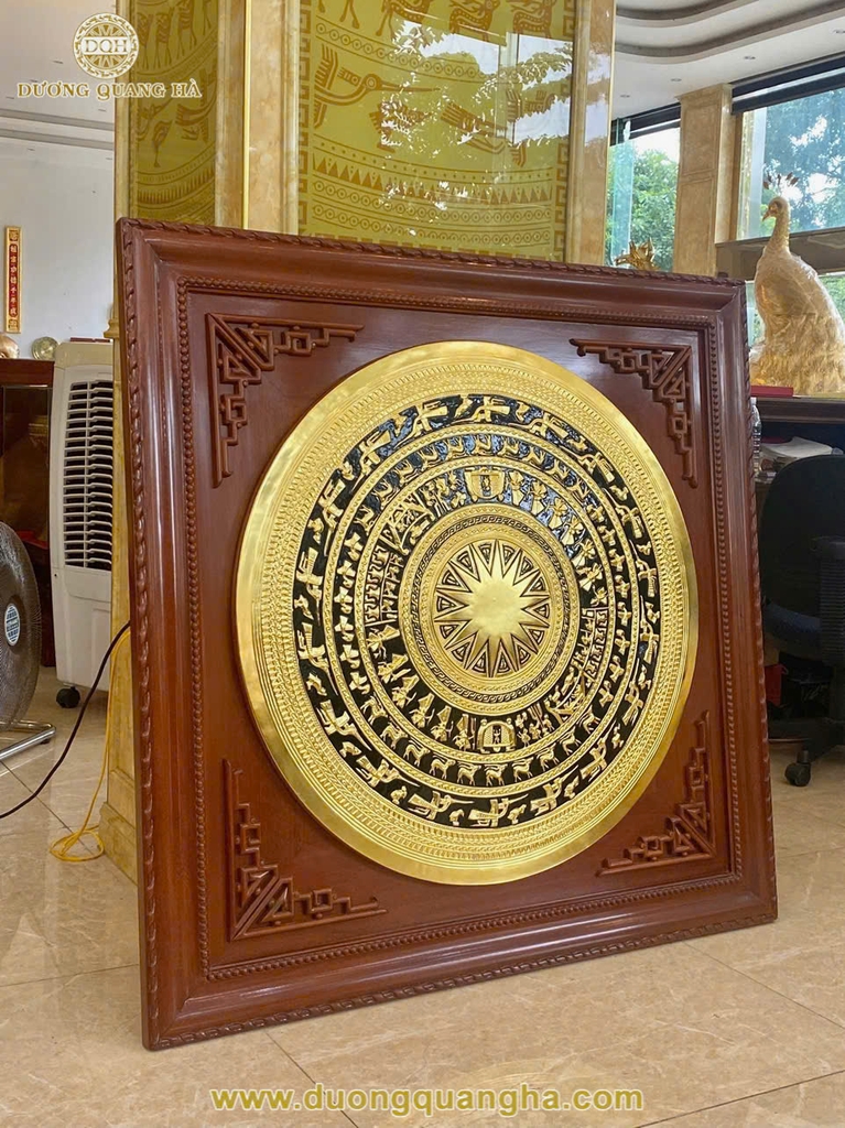 Mặt Trống Đồng Thúc Dát Vàng 90cm Khung Gụ 1m2