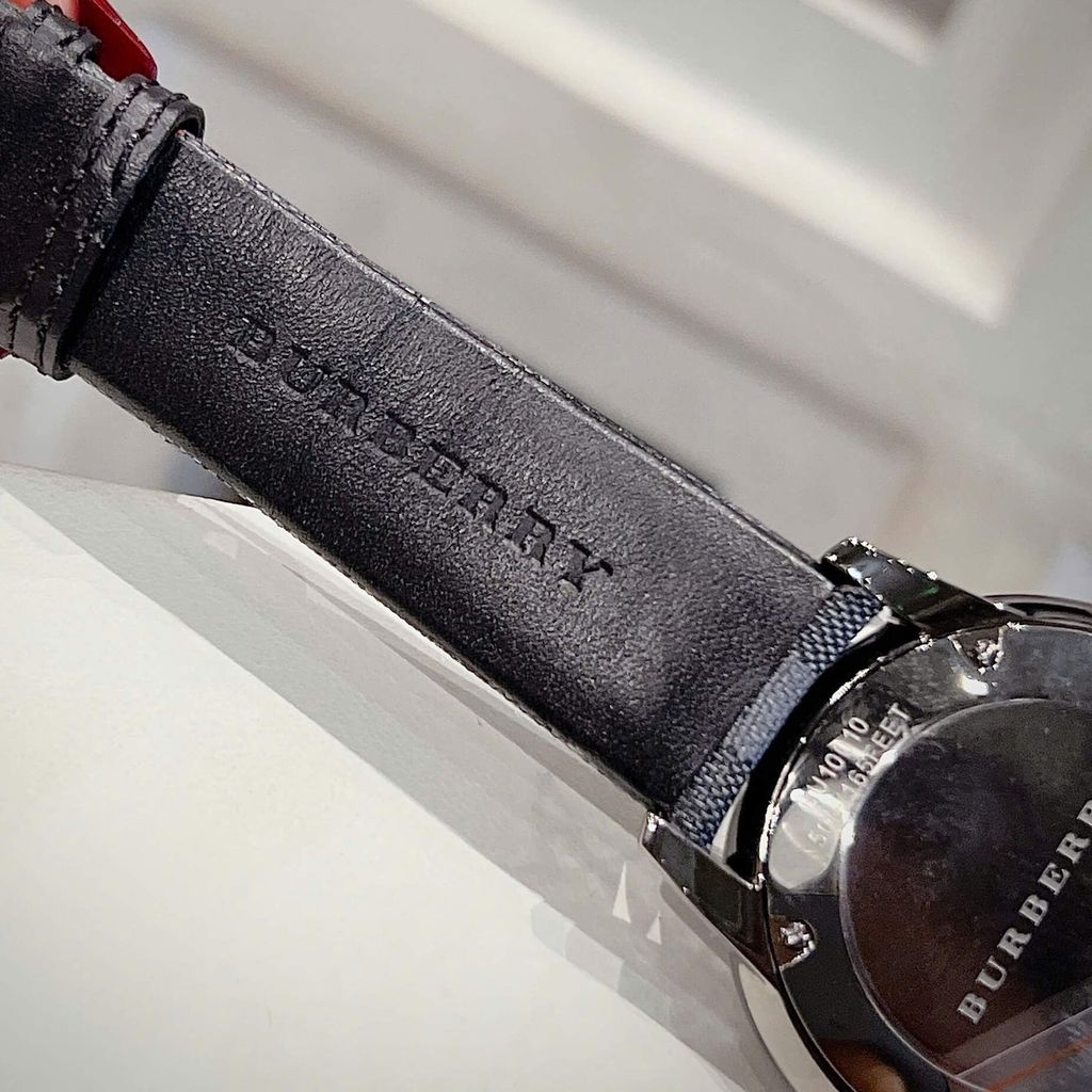 Đồng Hồ Nam Burberry BU10010 Máy Thụy Sĩ Quartz Size 40mm Dây Da Caro Đen Kim Rốn