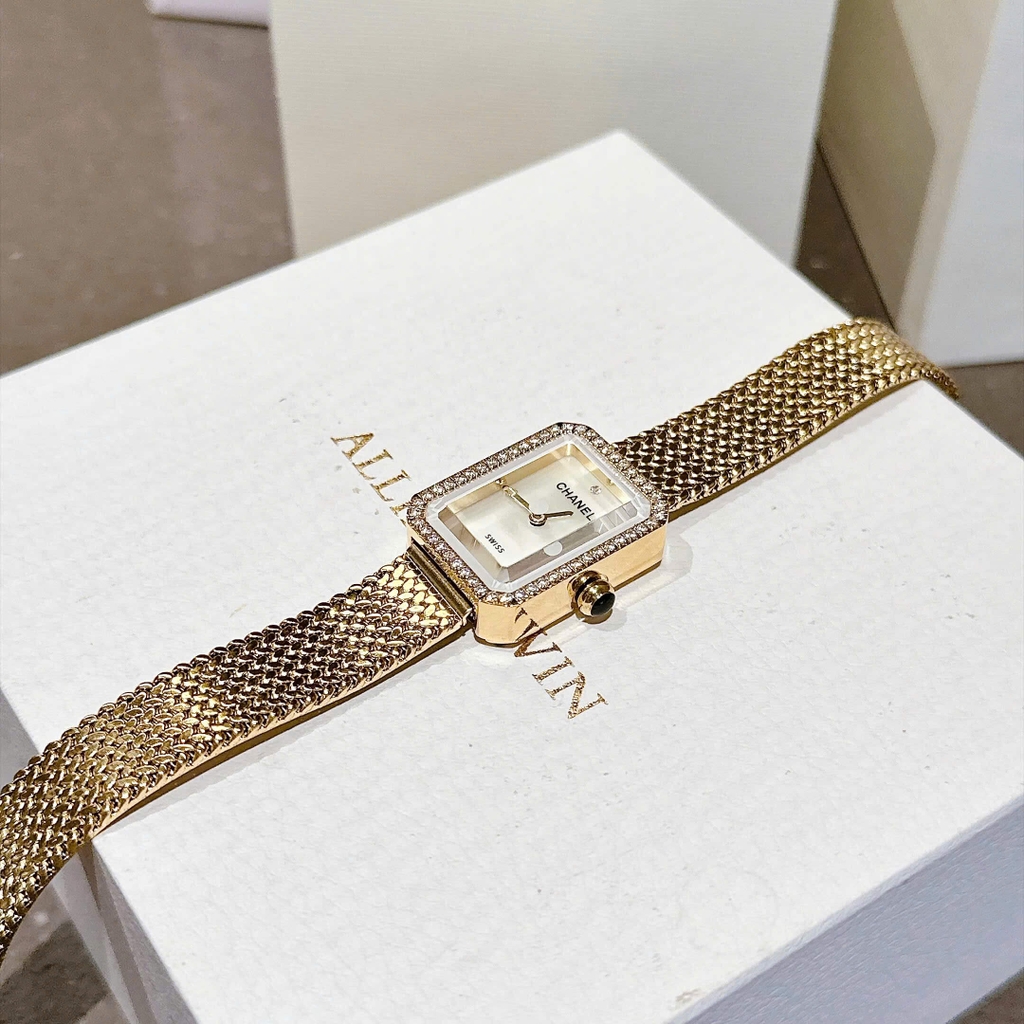 Đồng Hồ Nữ Chanel Dây Mesh Vàng Mặt 2 Kim Size Nhỏ 20x26mm Quartz